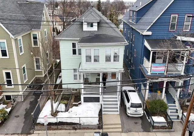 Homes for sale in Somerville, MA | 73 Bonair St, Somerville, MA 02145 | MLS# 73491172