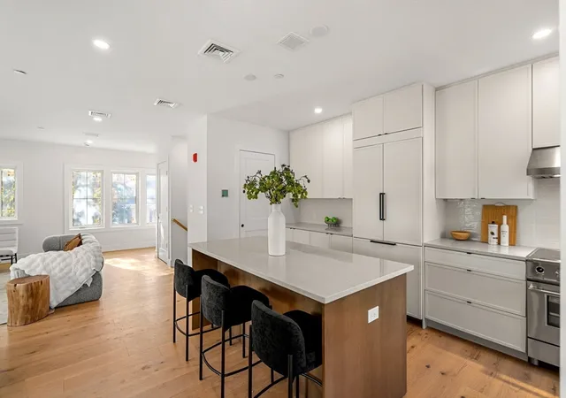 3rd image of 16 Elm Street #16, West Newton, MA 02465 | MLS# 73465151
