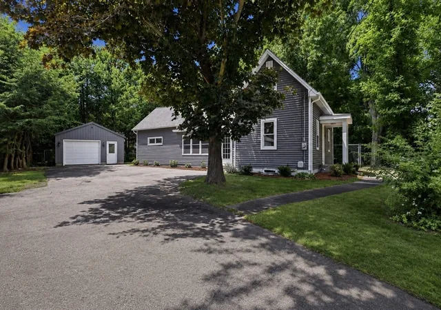 Homes for sale in Northampton, MA | 208 N Elm St, Northampton, MA 01060 | MLS# 73535198