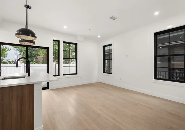 3rd image of 228 Washington Street #2, Brighton, MA 02135 | MLS# 73556088