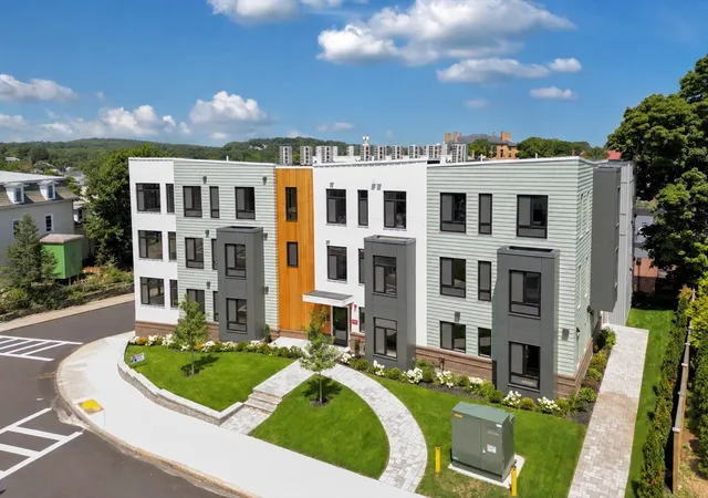 1st image of 34 Oak Street #101, Hyde Park, MA 02136 | MLS# 73558878