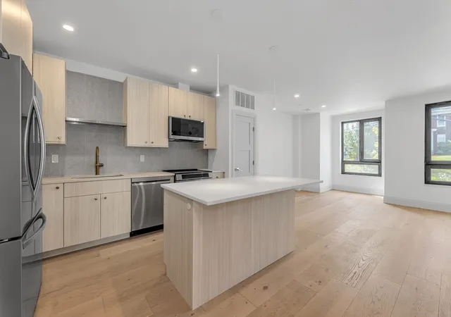 2nd image of 34 Oak Street #101, Hyde Park, MA 02136 | MLS# 73558878