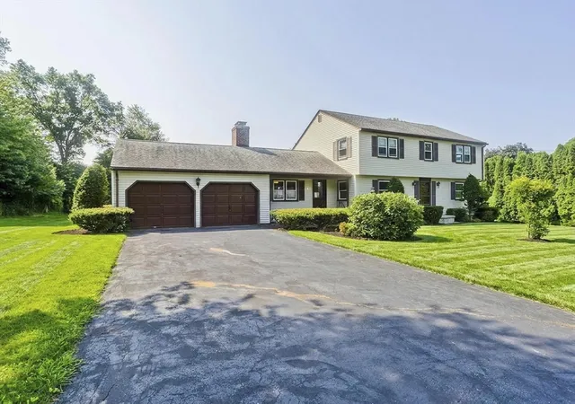 1st image of 15 Fernwood Dr, Wilbraham, MA 01095 | MLS# 73565557