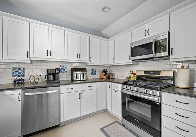 Homes for sale in Swampscott, MA | 12 Boynton St, Swampscott, MA 01907 | MLS# 73546401