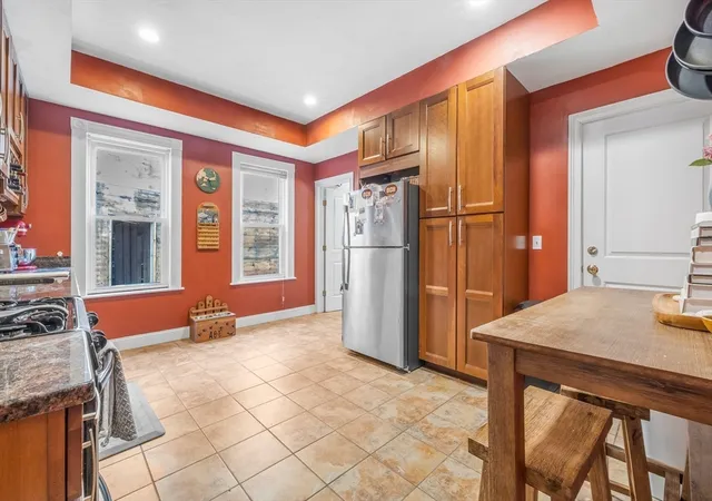 Listing Photo 5 - Condo for sale in building located at 71 Romsey Sr, Boston, MA 02125 - Unit #2