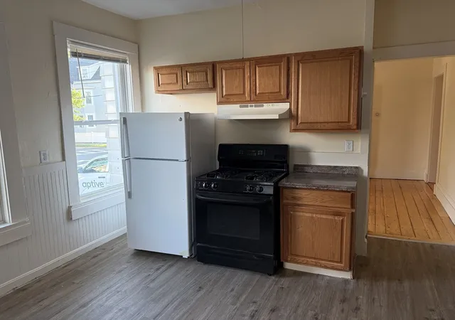 Listing Photo 4 - Condo for sale in building located at 56 Orch St, Lynn, MA 01905