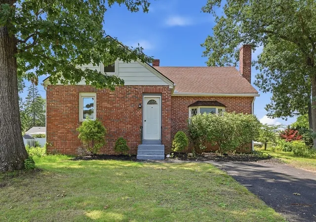 3rd image of 78 Wollaston St, Springfield, MA 01119 | MLS# 73561042