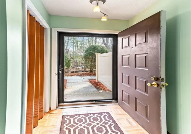 Homes for sale in Stoughton, MA | 127 Greenbrook Dr #127, Stoughton, MA 02072 | MLS# 73501394