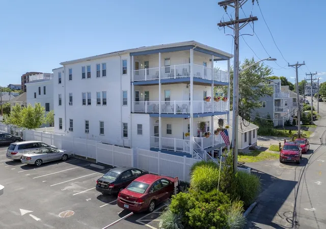 1st image of 12 Park Ave, Hull, MA 02045 | MLS# 73548674