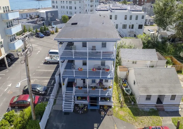 2nd image of 12 Park Ave, Hull, MA 02045 | MLS# 73548674