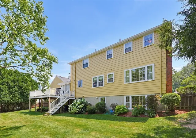 3rd image of 19 Belmont Rd, Wakefield, MA 01880 | MLS# 73549513