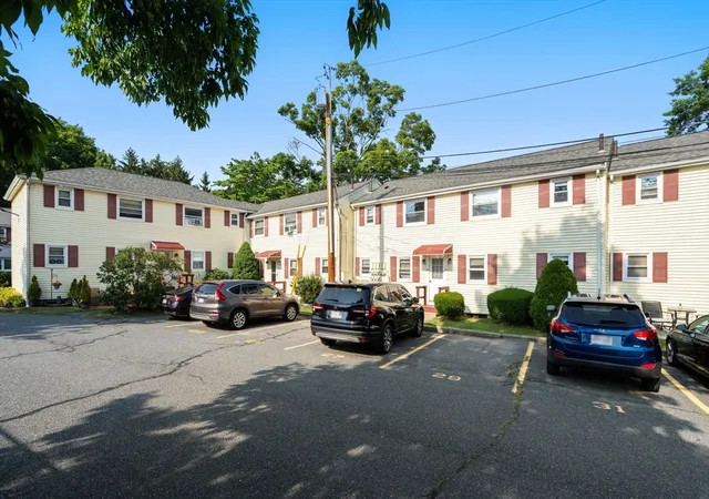 3rd image of 31 Prescott St #31, Framingham, MA 01702 | MLS# 73550405