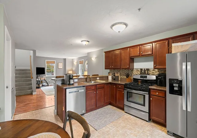 4th image of 80 Rogers St, Lowell, MA 01852
