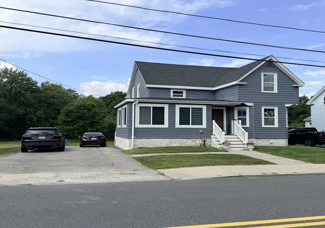 Photo 2 of Single family home for sale at 328 Mechanic St, Marlborough, MA 01752 | MLS# 73570265 | Listing updated on 2026-09-04