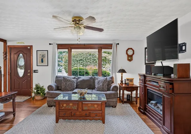 Photo 3 of Sale Pending at 83 Crestwood Dr, Northborough, MA 01532 | MLS# 73555354 | Listing updated on 2026-09-08