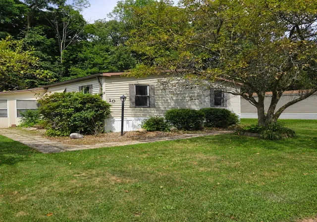 23rd image of 10 Clayton Dr, West Springfield, MA 01089 | MLS# 73552636