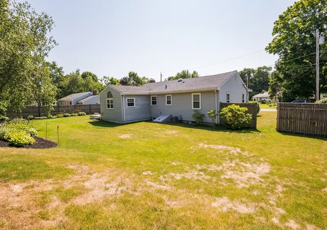 42nd image of 47 Sharon Rd, Hamilton, MA 01982 | MLS# 73548565