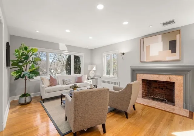 5th image of 52 Clinton Road, Brookline, MA 02445 | MLS# 73565107