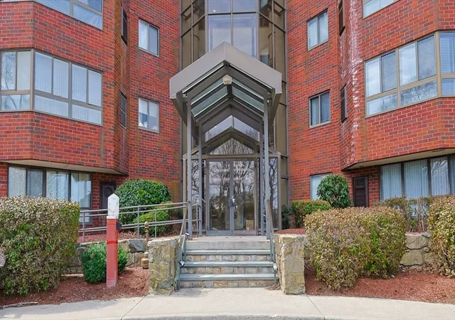Homes for sale in South Weymouth, MA | 200 Burkhall St #408, South Weymouth, MA 02190 | MLS# 73503343