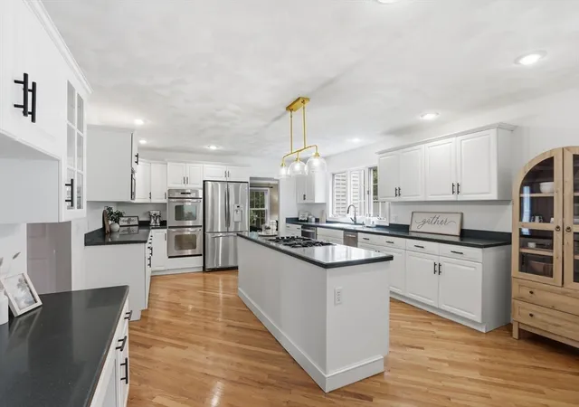 Photo 4 of Single family home for sale at 4 Farnham Cir, Andover, MA 01810 | MLS# 73528815 | Listing updated on 2026-06-11