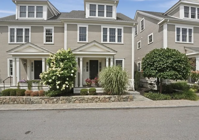 1st image of 10 James Ln #10, Cohasset, MA 02025 | MLS# 73565573