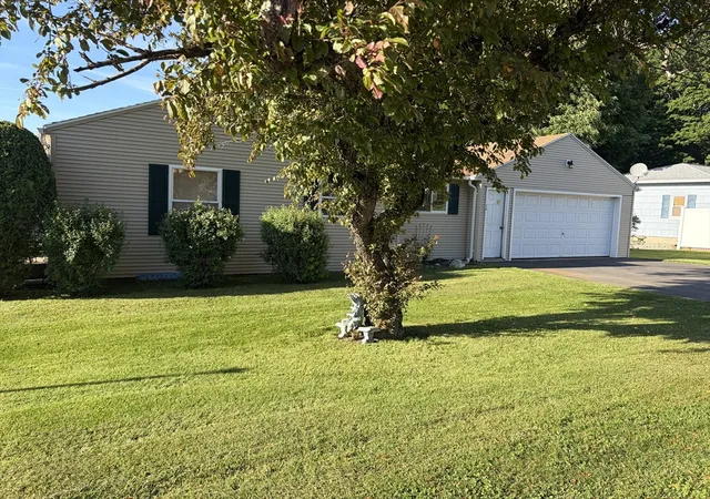 Homes for sale in Belchertown, MA | 138 N Main St, Belchertown, MA 01007 | MLS# 73526495