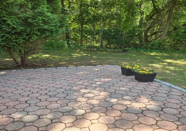 2nd image of 4 Barberry Mew #4, Sandwich, MA 02563 | MLS# 73547948