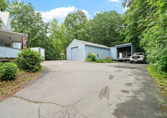 5th image of 9 Pleasant St, Lunenburg, MA 01462 | MLS# 73397368