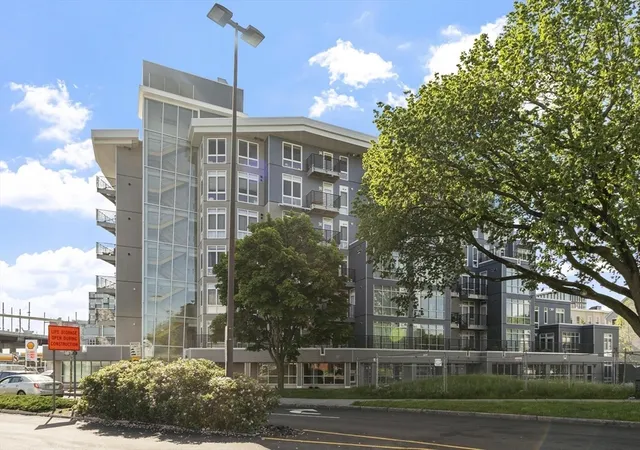 Homes for sale in Cambridge, MA | 262 Monsignor Obrien Hwy, Cambridge, MA 02141 | Houzeo