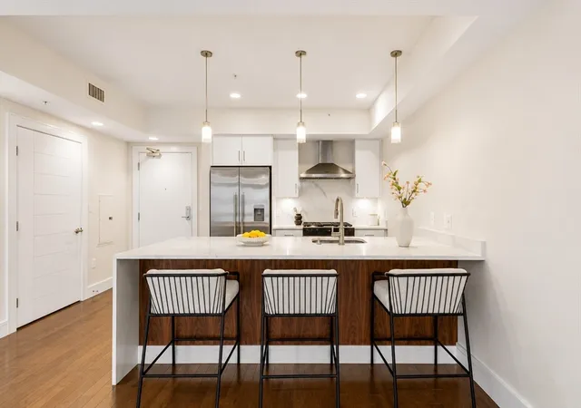 Homes for sale in Cambridge, MA | 262 Monsignor Obrien Hwy, Cambridge, MA 02141