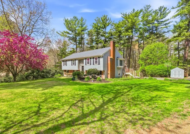 3rd image of 15 May Elm Ln, Norwell, MA 02061 | MLS# 73517443