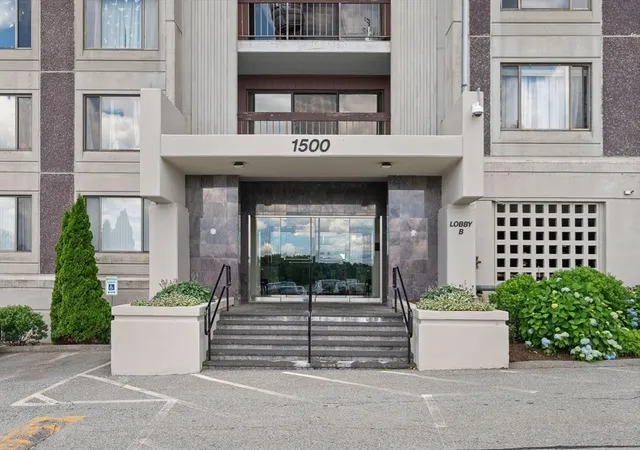 Homes for sale in Framingham, MA | 1500 Worcester Rd #724, Framingham, MA 01702 | MLS# 73542135