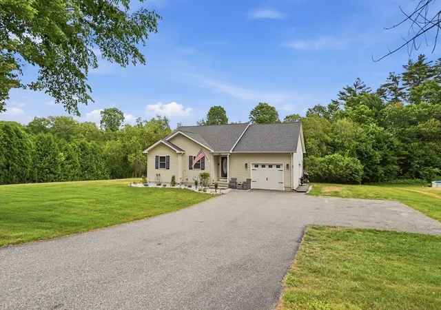 Homes for sale in Belchertown, MA | 381 N Liberty St, Belchertown, MA 01007 | MLS# 73539405