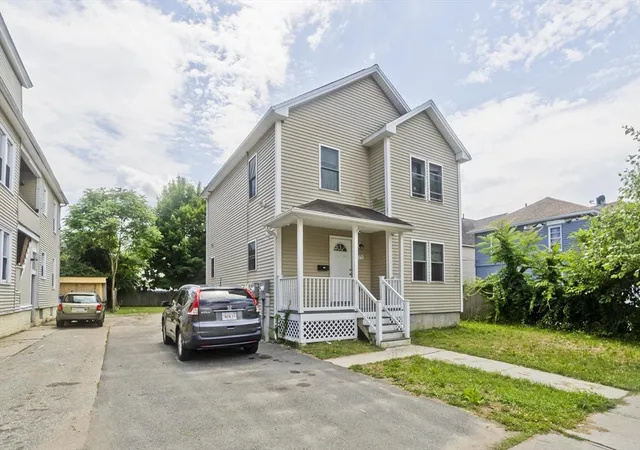 Photo 2 of Single family home for sale at 175 Bloomfield St, Springfield, MA 01108 | MLS# 73546154 | Listing updated on 2026-08-07
