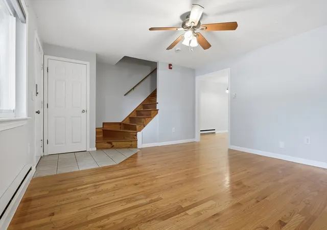 3rd image of 141 Thissell Ave #4, Dracut, MA 01826 | MLS# 73567998