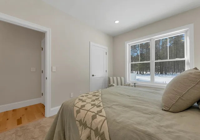 Photo 4 of Single family home for sale at 131 County Rd, Amherst, NH 03031 | MLS# 73554615 | Listing updated on 2026-08-29
