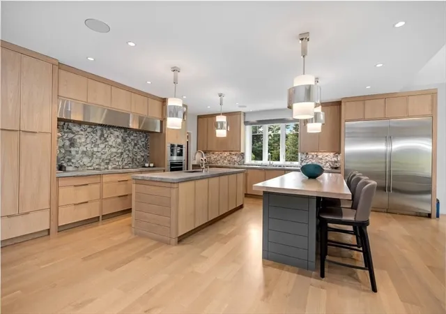 2nd image of 2 Black Rock Dr, Hingham, MA 02043 | MLS# 73554061