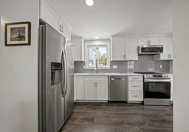 Photo 4 of Sale Pending at 1 Brook Rd, Woburn, MA 01801 | MLS# 73556153 | Listing updated on 2026-09-10