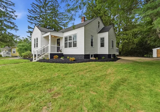 Photo 2 of Single family home for sale at 28 Southold Rd, Worcester, MA 01607 | MLS# 73569366 | Listing updated on 2026-09-16