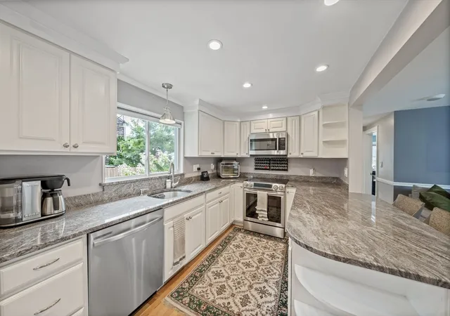 2nd image of 78 Doris Dr, Abington, MA 02351 | MLS# 73565602