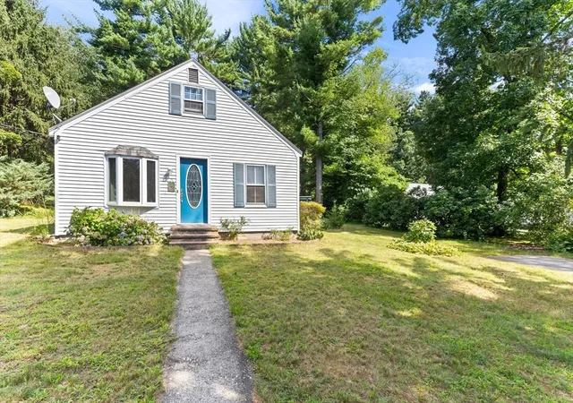 Photo 2 of Sale Pending at 41 Everett St, Norfolk, MA 02056 | MLS# 73562843 | Listing updated on 2026-08-31