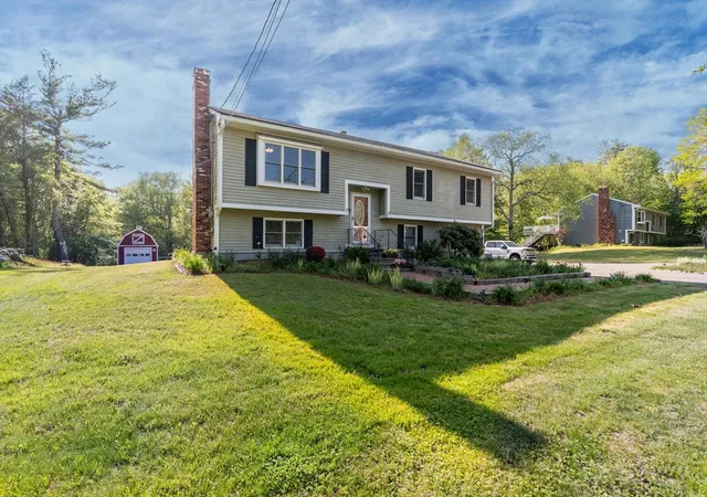 1st image of 133 S Main St, Berkley, MA 02779 | MLS# 73530413