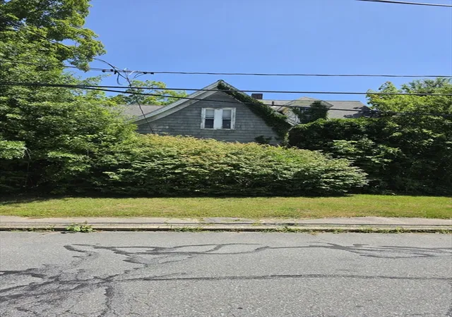 2nd image of 58 Stetson St, Bridgewater, MA 02324 | MLS# 73555398
