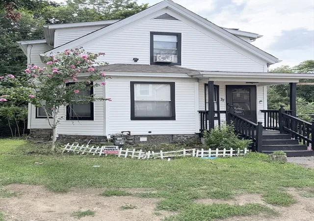 1st image of 37 Hunt St, Brockton, MA 02302 | MLS# 73559740