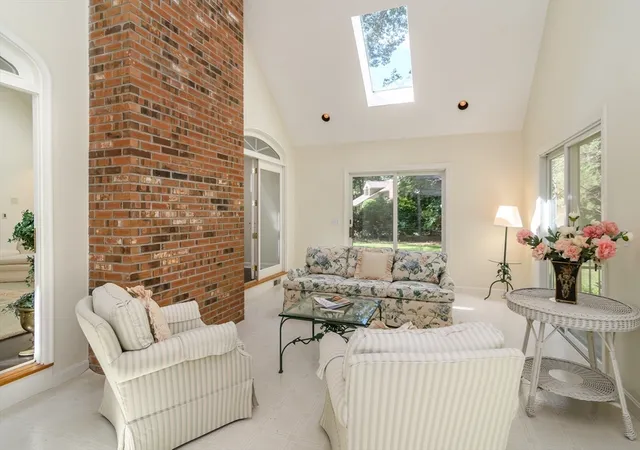 5th image of 41 Phillips Rd, Sudbury, MA 01776 | MLS# 73538108