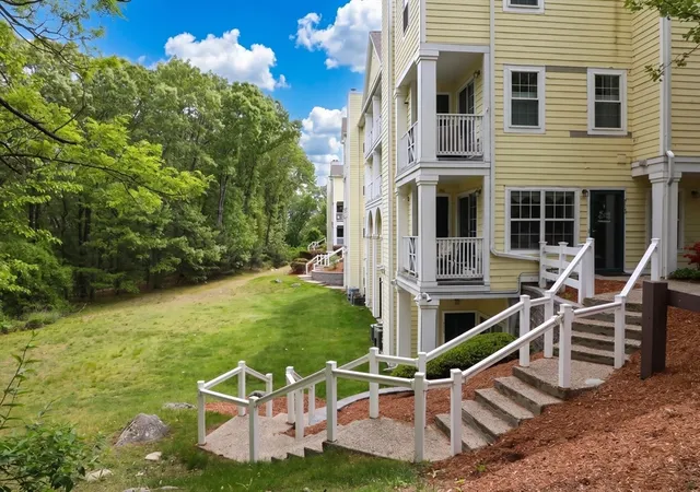 Homes for sale in Reading, MA | 713 Gazebo Cir, Reading, MA 01867