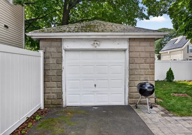 5th image of 524 Eastern Avenue, Lynn, MA 01902 | MLS# 73540011