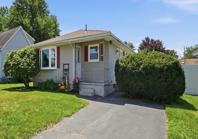 Homes for sale in Chicopee, MA | 35 Beaumont Ave, Chicopee, MA 01013 | MLS# 73545995