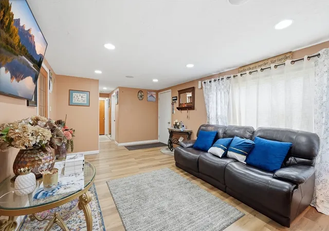 5th image of 29 Passway Five, Worcester, MA 01602 | MLS# 73527133