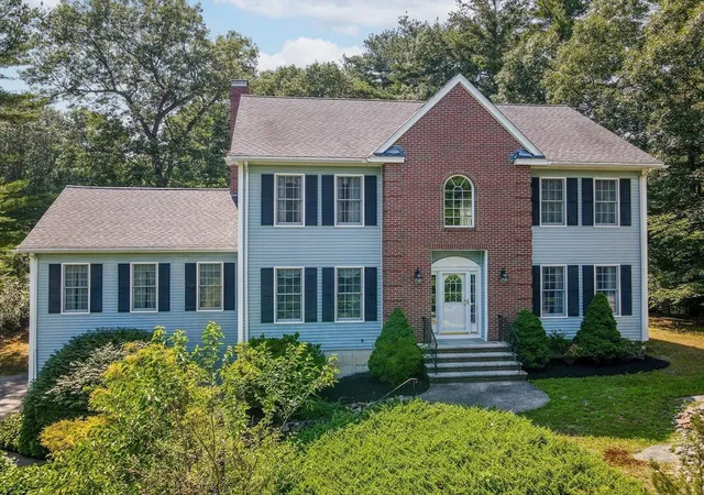 Photo 1 of Sale Pending at 333 Chestnut St, Wilmington, MA 01887 | MLS# 73553481 | Listing updated on 2026-09-18
